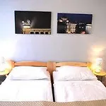 Anabelle Bed And 4*