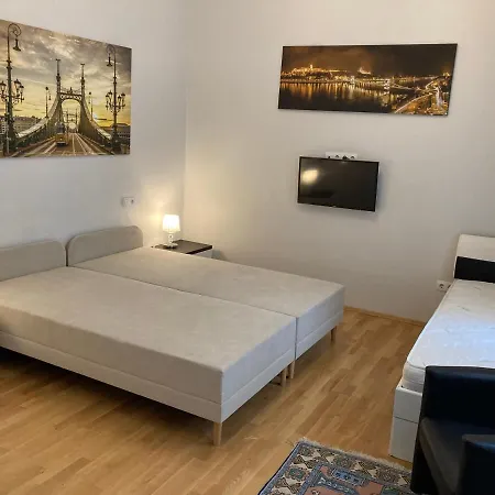 Anabelle Bed And 4* Budapest
