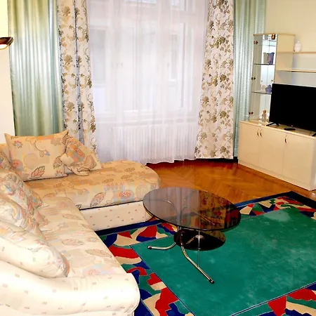 Anabelle Bed And בודפשט