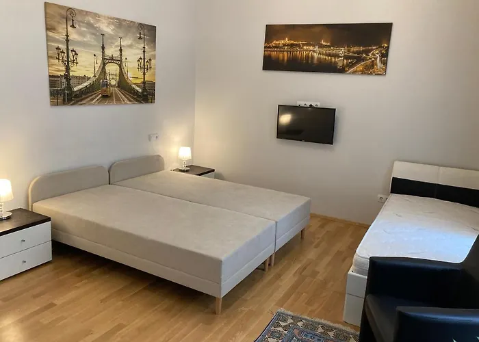 Anabelle Bed And 4* Budapest