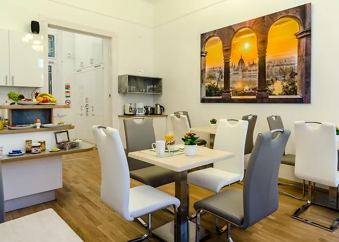 Anabelle Bed And 4* Budapest