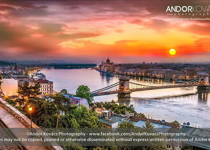 Anabelle Bed And Budapest