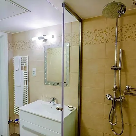 Nocleg ze śniadaniem Anabelle Bed And 4*
