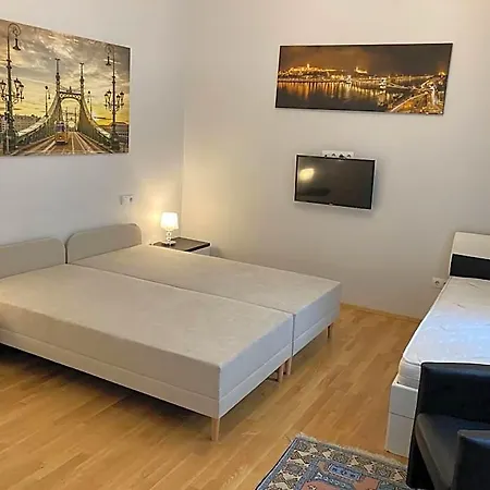 Anabelle Bed And ブダペスト