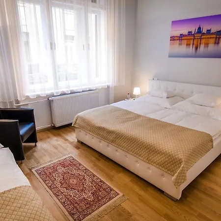Anabelle Bed And 4*