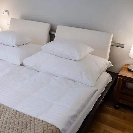 Anabelle Bed And 4*