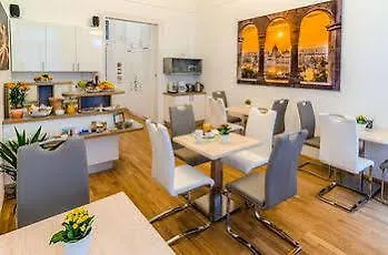 Nocleg ze śniadaniem Anabelle Bed And 4*