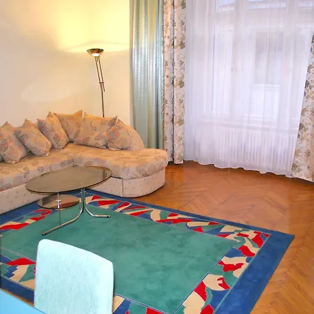 Nocleg ze śniadaniem Anabelle Bed And 4*